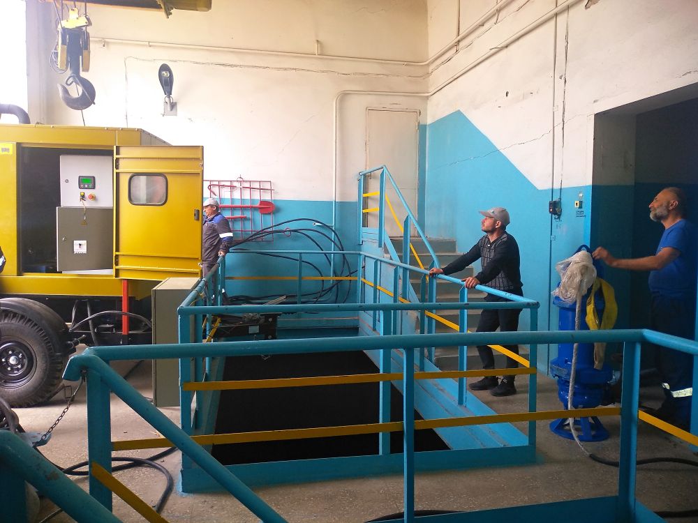 В Мариуполе восстанавливают работу канализационно-насосной станции