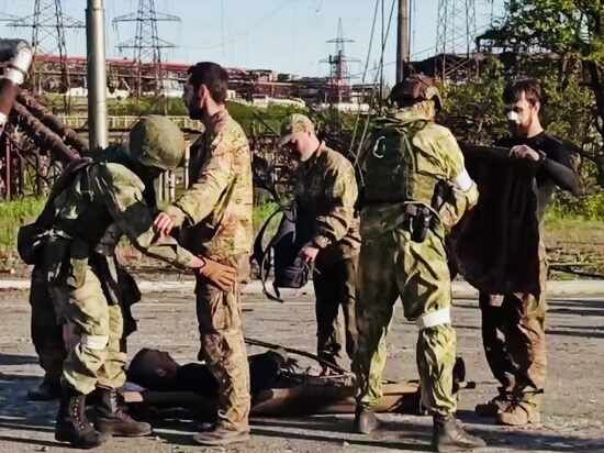 «Войдут в раж»: эксперт Корнилов предостерёг РФ от обмена радикалов с «Азовстали»