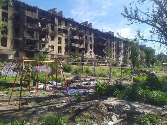 Российский омбудсмен усыновила мальчика из Мариуполя