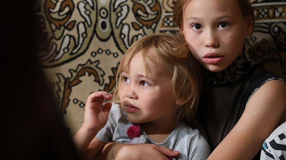 "Главное, мы выжили. Остальное — фигня:" У детей Мариуполя уже поседели волосы, а вместо игрушек - скелеты