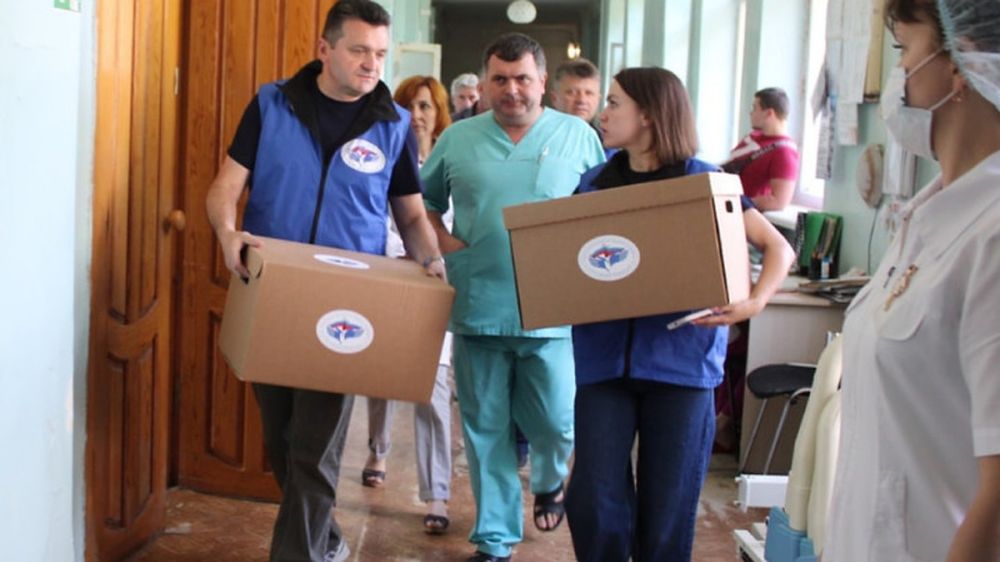 Акция «От сердца к сердцу»: Свыше 6 тонн гуманитарной помощи передано из России жителям Донецка, Макеевки и Шахтерска