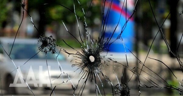 Остекление в Мариуполе, обвинения гражданину США, новые жертвы войны. Что было 6 августа в ДНР