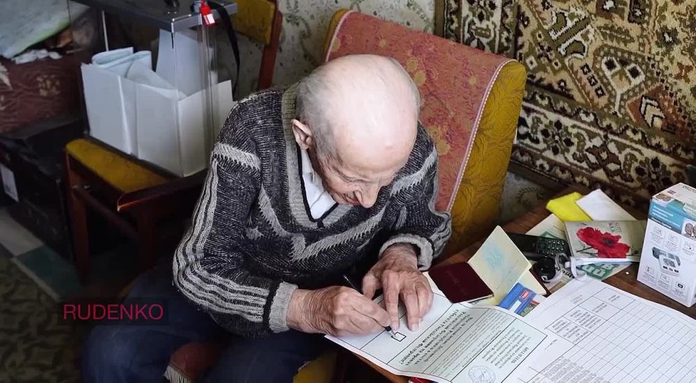 Андрей Руденко: В Мариуполе проголосовали ветераны Великой Отечественной Войны