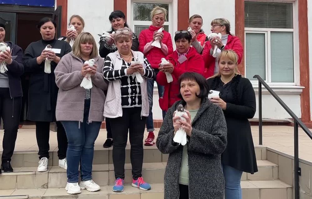 «Хотим выпустить этих голубей — символ мира — за то, чтобы у нас действительно был мир»