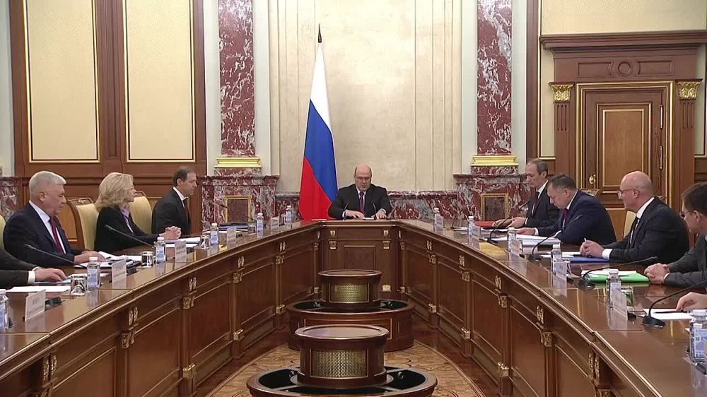 Михаил Мишустин поручил организовать жесткую систему контроля при обеспечении потребностей ВС РФ