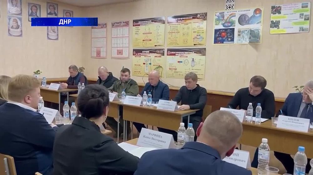 Демобилизованным студентам вручили награды за отличие в службе