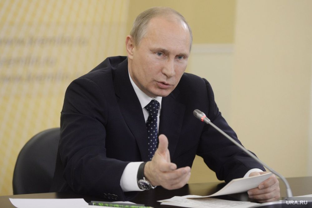 Владимир Путин посетил Мариуполь