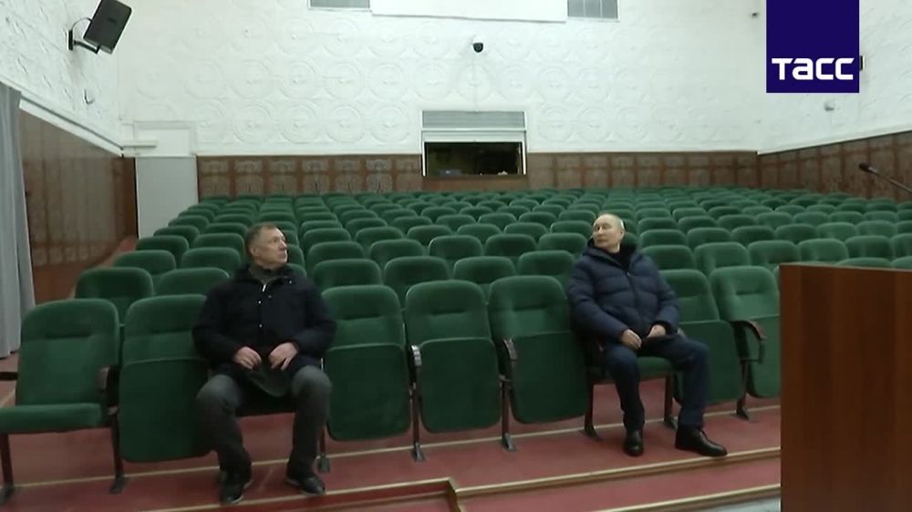 Владимир Путин ездил по Мариуполю практически без кортежа
