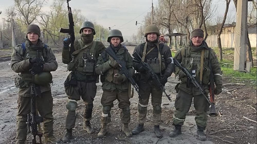 Владислав Евтушенко: С начала СВО, батальон Внутренних войск МВД ДНР, созданный на базе родного для меня ополченческого батальона «Восток», принимал активное участие в боях сначала при штурме Мариуполя, а позже на Угледарском направлении
