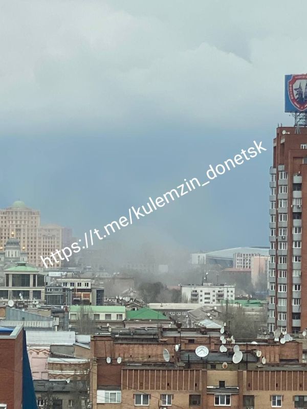 Украинские нацисты снова обстреляли центр Донецка из РСЗО