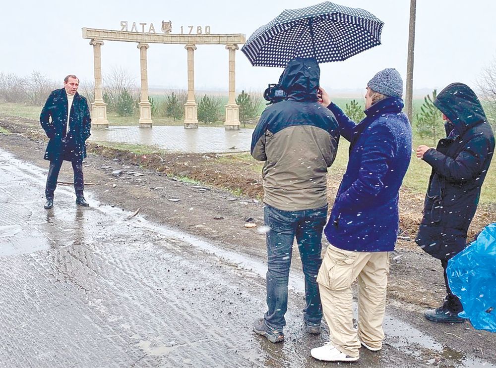 Связанные Крымом: в Мариуполе снимают фильм о греках, переселенных с полуострова в Приазовье