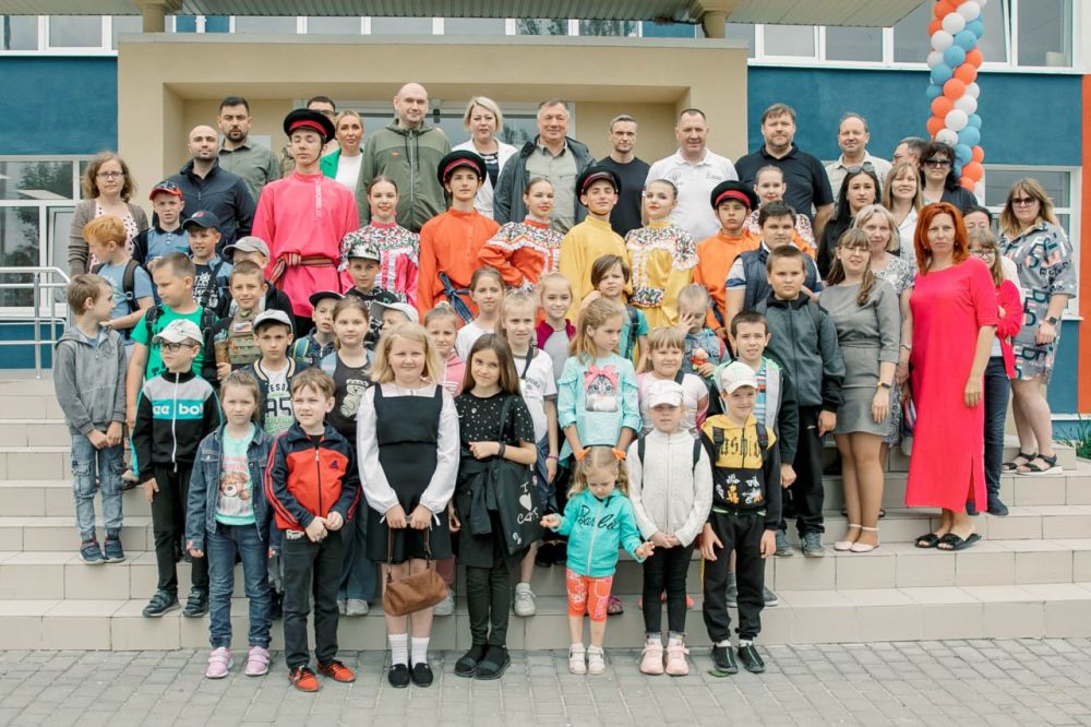 Вице-премьер РФ Марат Хуснуллин и председатель правительства ДНР Евгений Солнцев приняли участие в торжественной церемонии открытия восстановленной СШ №47 – фоторепортаж