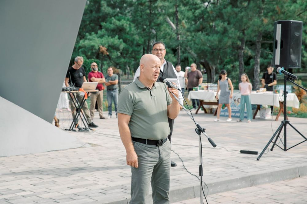 ���� ������: ������ � ������������� ����������������� ������������� ����������� �����-���������� � ��������� ������ ������ ������������ ������� ������������������ ���� 50-����� ������