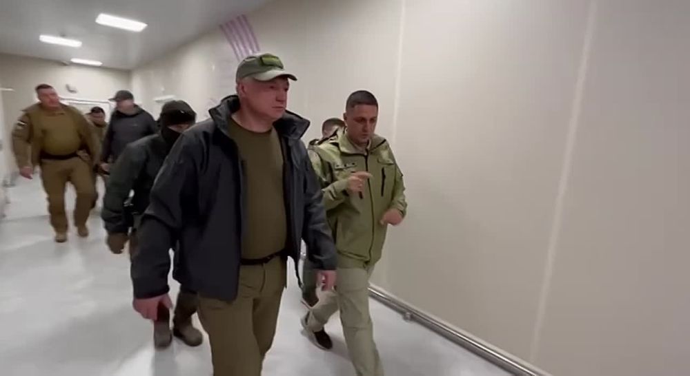 Марат Хуснуллин: Сегодня работаю в ДНР. Программа поездки насыщенная: много объектов уже построено и многие готовим к сдаче