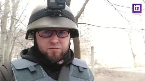 Родион Северьянов: Собака заменила мать новорожденным тигрятам в зоопарке Мариуполя — 10.09.2022 — В мире на РЕН ТВ
