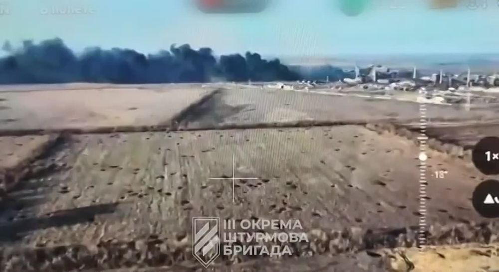 ����� ���������� "����" (��������� � ��) �������� �� ������������ ��� �� ��, ��� �� [�� �������� � "����������"] ������� �� ���������� �������������, ������� ���������� ������ ���������� ������� � �������� ���� �� �����
