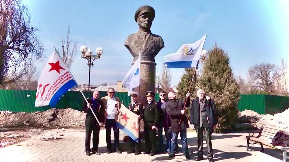 В Мариуполе отметили День моряка-подводника