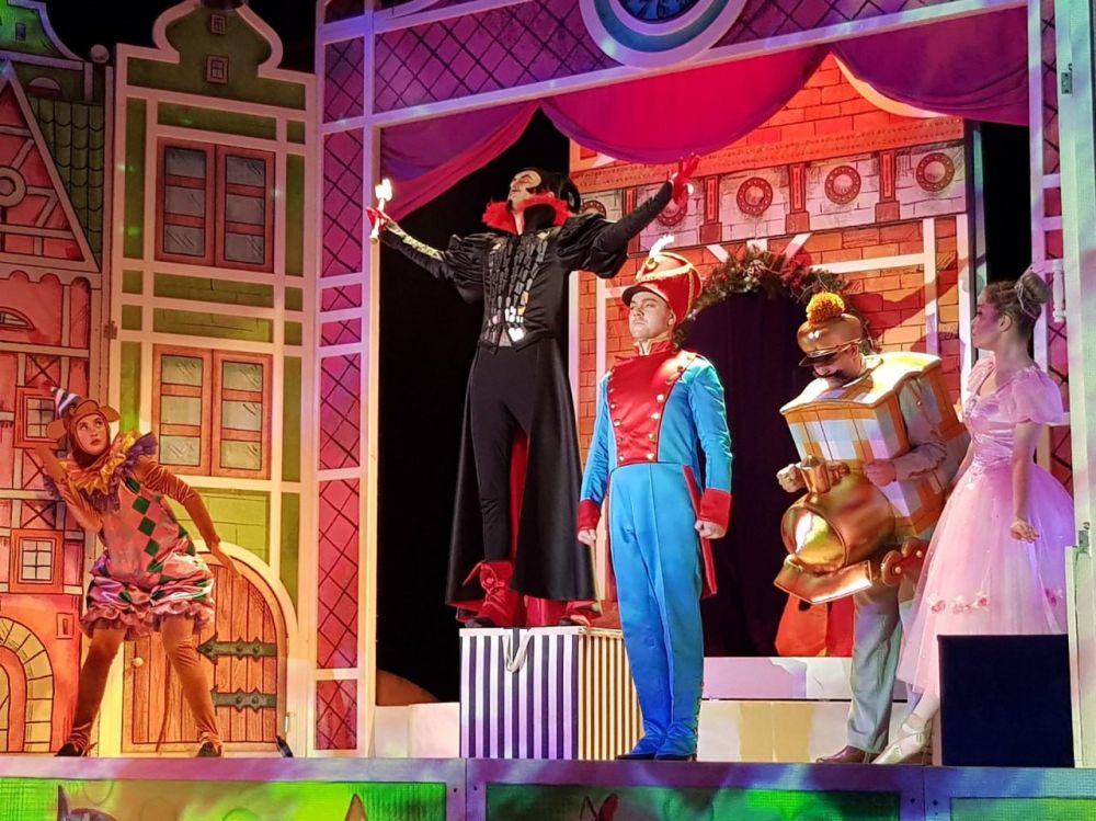 «Большие гастроли» Мариупольского драматического театра пройдут в семи городах России