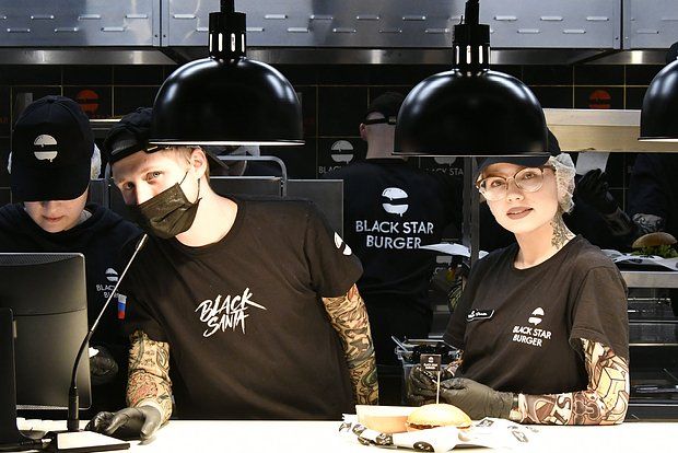 ��������� Black Star Burger ��������� ������� � ��������� � ���������� �������