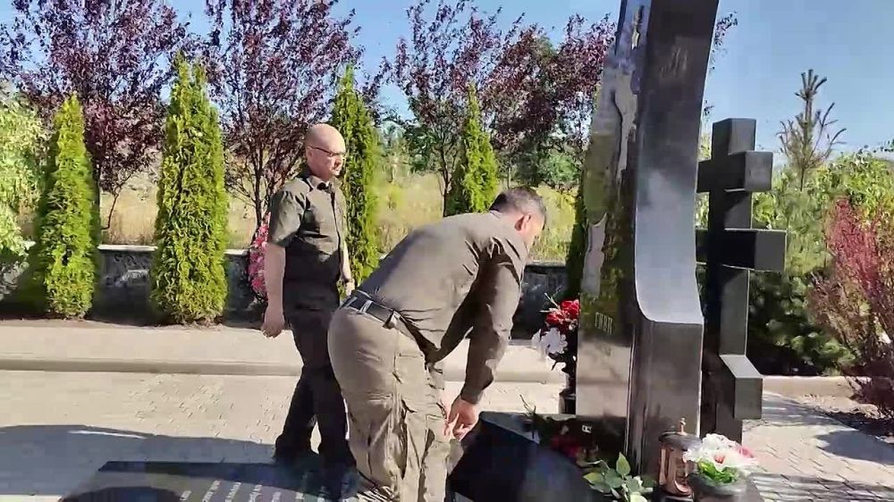 Совместно с первым заместителем руководителя Администрации Президента Российской Федерации Сергеем Кириенко, заместителем...