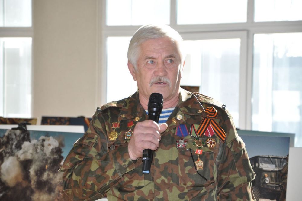 Дмитрий Огилец: 11.02.25г. в Мариуполе, в Доме детского творчества торжественно открылась выставка "Афганская война"