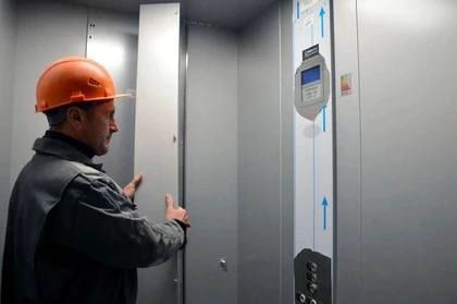 В ДНР заменят более 500 лифтов в 15 городах, в числе которых Донецк, Макеевка, Мариуполь, Ясиноватая и Дебальцево