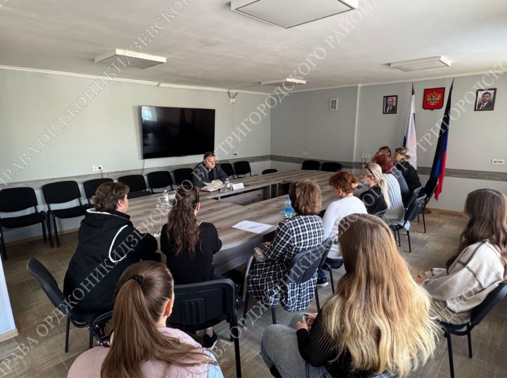 ВСТРЕЧА С ЖИТЕЛЯМИ. Сегодня руководитель Управы Орджоникидзевского внутригородского района Игорь Анатольевич Овсиенко встретился с жителями нашего района