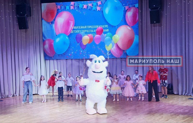 В эти выходные в Мариупольском Дворце детского и юношеского творчества проходил 10ый юбилейный конкурс детского творчества и очарования «Мамина радость» для малышей старшего дошкольного и младшего школьного возраста нашего...