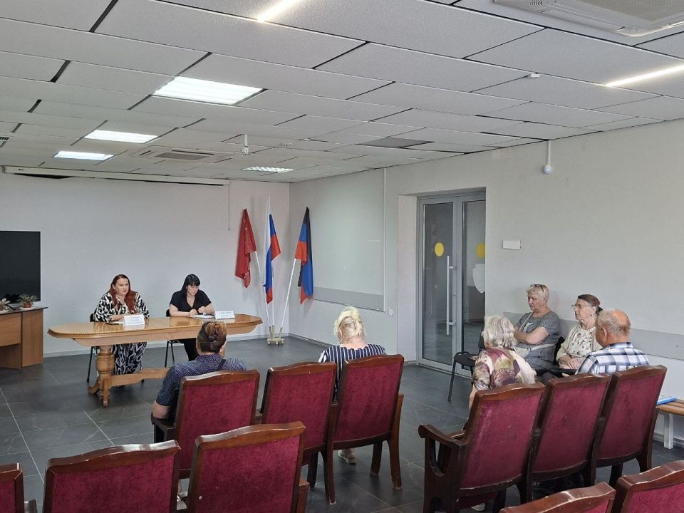 В Управе Ильичевского внутригородского района города Мариуполь состоялась встреча первого заместителя руководителя Управы с жителями