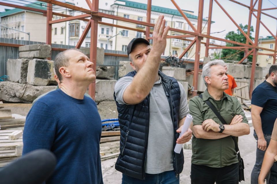 Уже в этом году Санкт-Петербург подарит мариупольцам знаковые объекты восстановления - драматический театр и плавательный бассейн &quot;Нептун&quot;