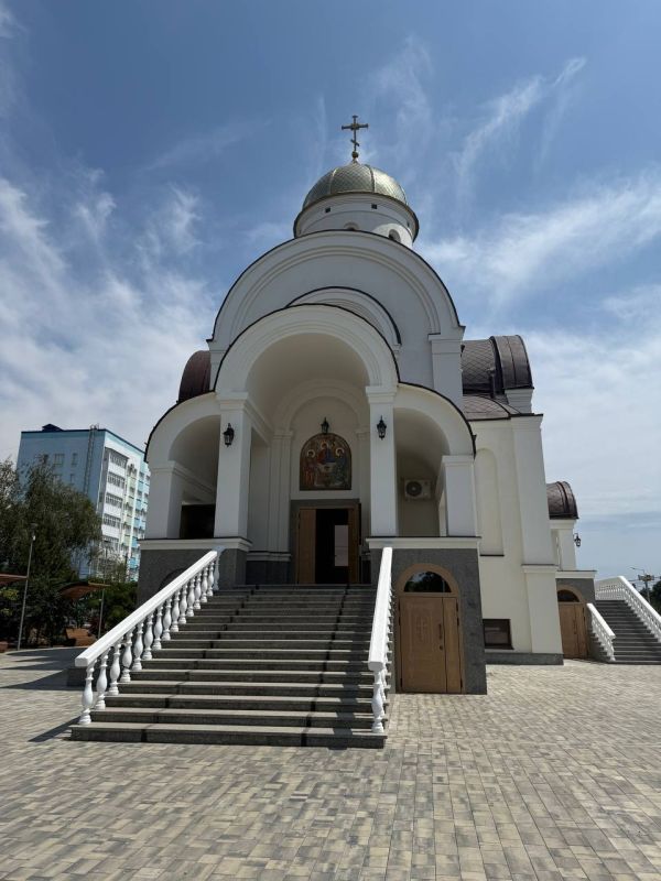 Петербургские строители восстановили Свято-Троицкий храм в Мариуполе