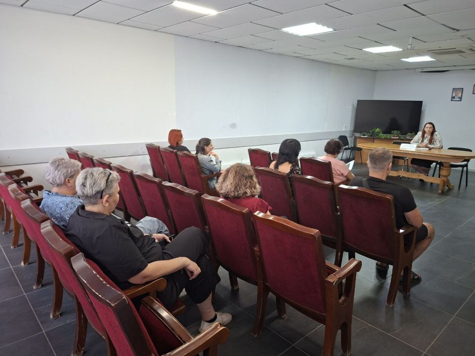 Сегодня в Управе Ильичевского внутригородского района города Мариуполь состоялась встреча первого заместителя руководителя Управы Соломиной Татьяны Александровны с жителями