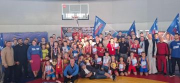 В Мариуполе прошел турнир по греко-римской борьбе