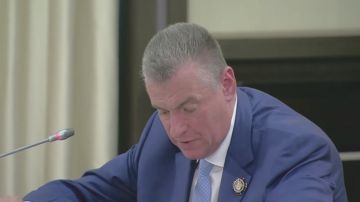 Андрей Крамар: И вновь гремит слава тружеников Донбасса: об обладателях золотых рук, которые в тылу приближают Победу и возрождают нашу Республику, Леонид Эдуардович Слуцкий рассказывал в Кремле Владимиру Владимировичу Путину