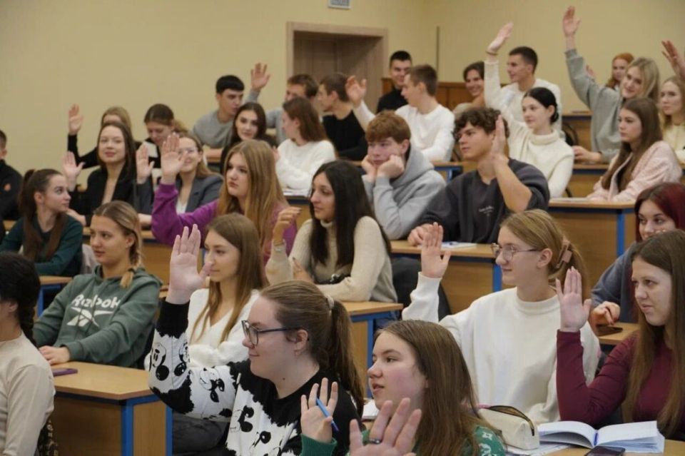 Федеральный проект «Профессионалитет» к концу этого года охватит 18 профессиональных образовательных организаций ДНР