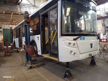 Мариупольтранс: Ежедневно специалисты автобусного и троллейбусного парка МУП "МАРИУПОЛЬТРАНС" производят осмотр и наладку основных узлов и агрегатов подвижного состава