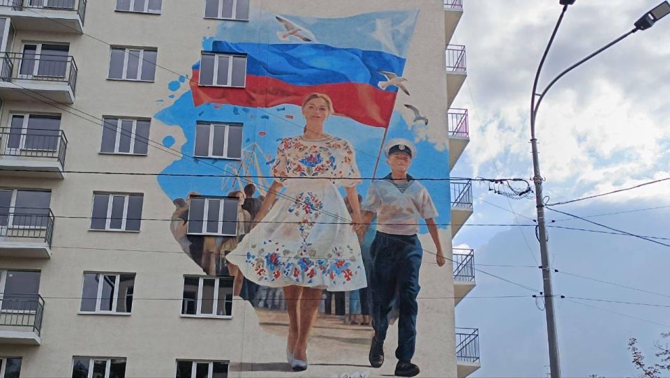 Подмосковные строители продолжают капитальный ремонт домов в Мариуполе