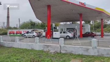 Корреспондент «КП» провел рейд по автозаправочным станциям Мариуполя и выяснил, что дефицита топлива в городе нет