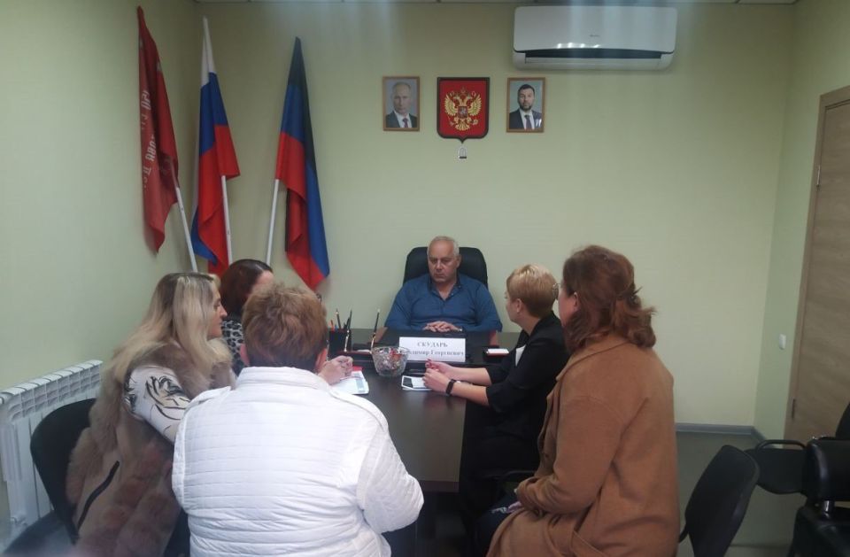 Сегодня состоялась встреча руководителя Управы Ильичевского внутригородского района города Мариуполь Скударь Владимира с представителями Общественного совета муниципального образования городского округа Мариуполь Донецкой...