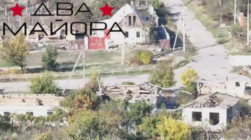 "ТЦК ПIдоры". Херсонская область, Антоновка, вражеский берег Кто-то написал в надежде, что наши бить не будут