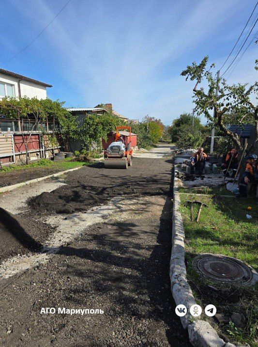 В Мариуполе продолжается ремонт второстепенных дорог