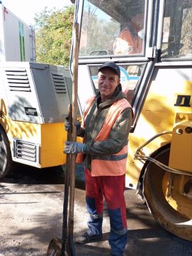 Бои за Мариуполь и за гладкие дороги: донецкий асфальтобетонщик рассказал о службе в зоне СВО и работе "на гражданке"