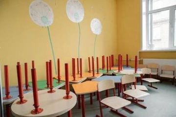 В Мариуполе восстанавливают десять школ и девять детских садов