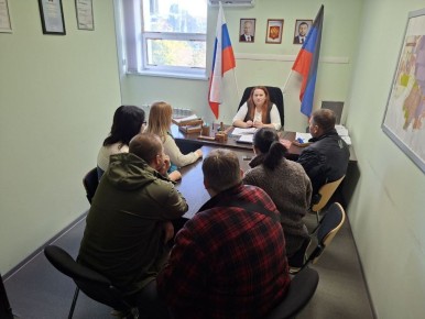 Состоялась встреча первого заместителя руководителя Управы Ильичевского внутригородского района города Мариуполь Соломиной Татьяны с жителями