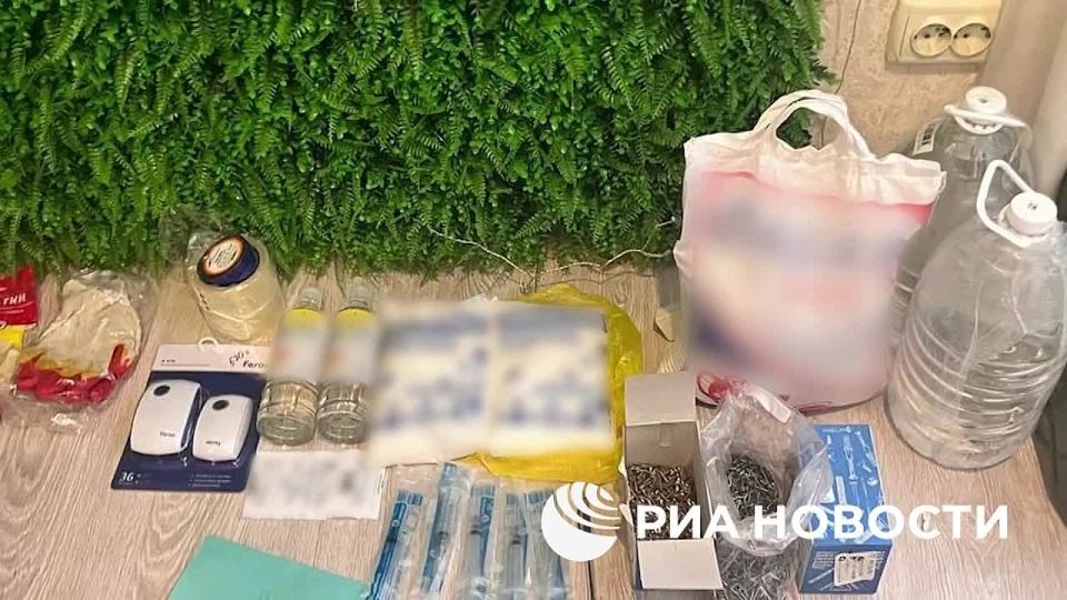 Силовики задержали радикала, планировавшего совершить теракт в здании администрации Георгиевска Ставропольского края, сообщили в ФСБ