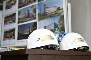 Денис Пушилин: При содействии федерального центра ускорим в Республике расселение людей из аварийного жилья