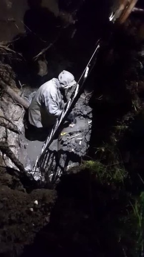 Мариупольские коммунальщики оперативно устранили течь водовода в Жовтневом районе