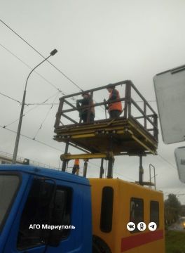 Мариупольские транспортники продолжают готовить трамваи к работе в зимний период