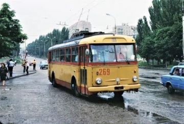 Мариупольтранс: История электротранспорта в Мариуполе начиналась с модели koda 9Тр