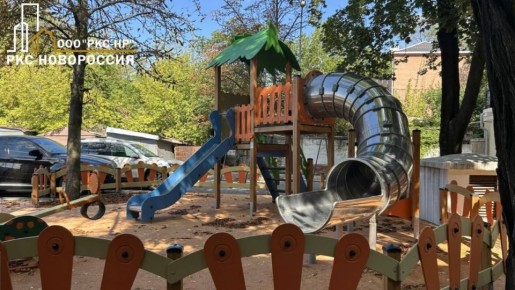 В рамках программы «Благоустройство придомовых территорий 2024-2026» завершены работы во дворе на ул. Апатова